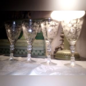 Vintage Cambridge Co. Crystal Wine 🥂